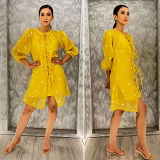 Gauhar Khan feet photo thumbnail