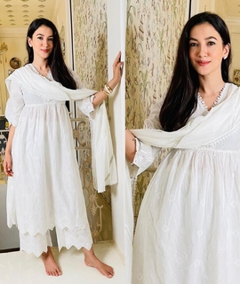 Gauhar Khan feet photo thumbnail