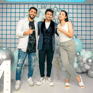 Gauhar Khan feet photo thumbnail
