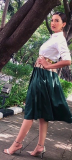 Gauhar Khan feet photo thumbnail