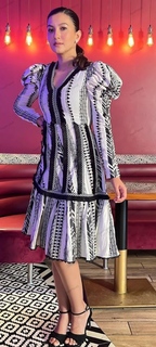 Gauhar Khan feet photo thumbnail