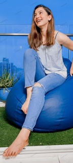 Gauhar Khan feet photo thumbnail