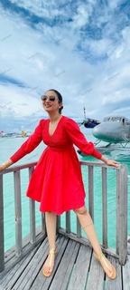 Gauhar Khan feet photo thumbnail