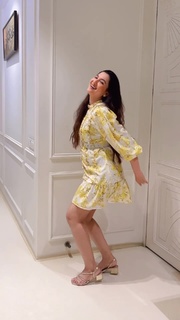 Gauhar Khan feet photo thumbnail