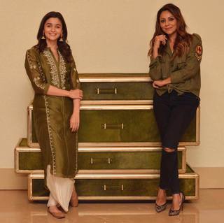 Gauri Khan feet photo 19