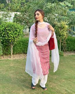 Gauri Virdi feet photo 20