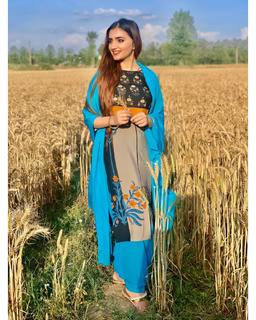 Gauri Virdi feet photo 10