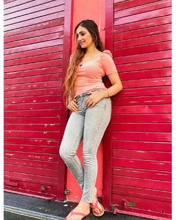 Gauri Virdi feet photo 9