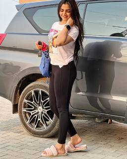 Gauri Virdi feet photo 3