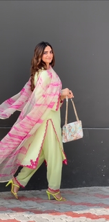 Gauri Virdi feet photo 14