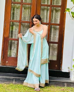 Gauri Virdi feet photo 8