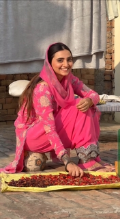 Gauri Virdi feet photo 10