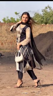 Gauri Virdi feet photo 11