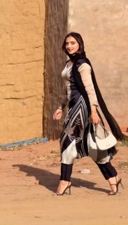 Gauri Virdi feet photo 7