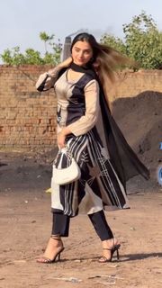 Gauri Virdi feet photo 6