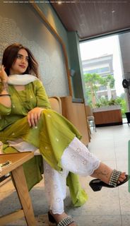 Gauri Virdi feet photo 15