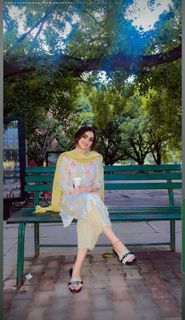 Gauri Virdi feet photo 12