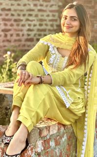 Gauri Virdi feet photo 1