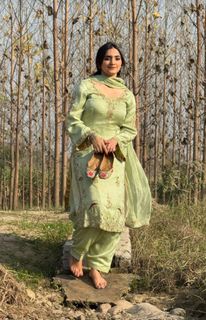 Gauri Virdi feet photo 1
