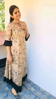 Gayathri Arun feet photo 7