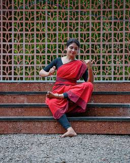 Gayathri Arun feet photo 10