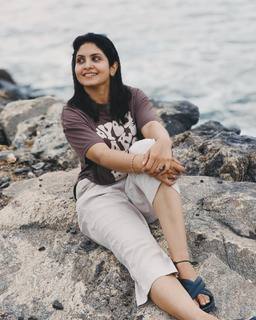 Gayathri Arun feet photo 6