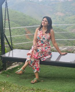 Gayathri Arun feet photo 1