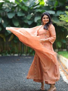 Gayathri Arun feet photo 12