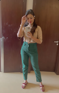 Gayathri Suresh feet photo 6