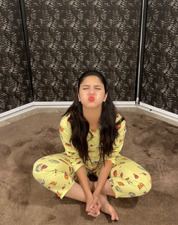 Gayathri Suresh feet photo 1