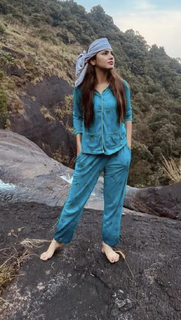 Gayathri Suresh feet photo 16