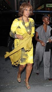 Gayle King feet photo 2