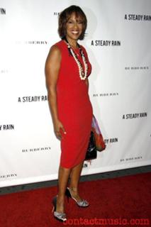 Gayle King feet photo 3