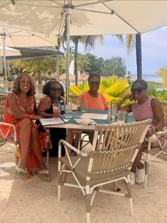 Gayle King feet photo 3