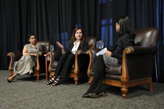 Geena Davis feet photo thumbnail