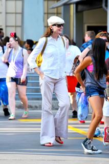 Geena Davis feet photo thumbnail