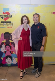 Geena Davis feet photo thumbnail