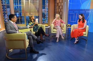 Geena Davis feet photo thumbnail