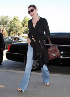 Geena Davis feet photo thumbnail