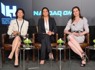 Geena Davis feet photo thumbnail