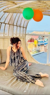 Geet Gambhir feet photo thumbnail