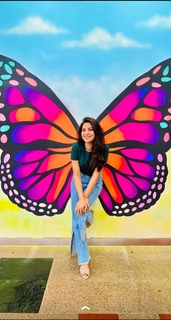 Geet Gambhir feet photo thumbnail