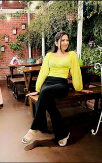 Geet Gambhir feet photo thumbnail