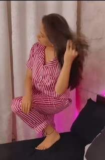 Geet Gambhir feet photo thumbnail