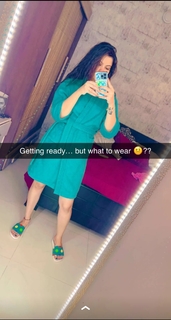 Geet Gambhir feet photo thumbnail