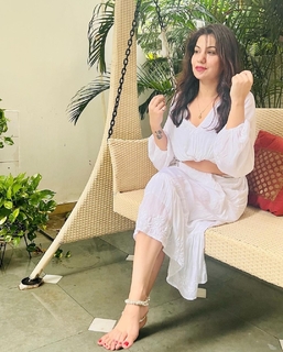 Geet Gambhir feet photo thumbnail