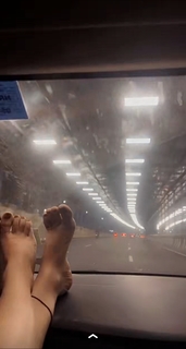 Geet Gambhir feet photo thumbnail