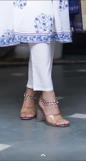 Geet Gambhir feet photo thumbnail