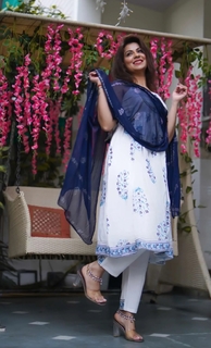 Geet Gambhir feet photo thumbnail