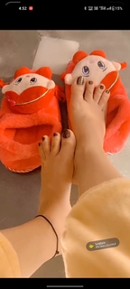 Geet Gambhir feet photo thumbnail